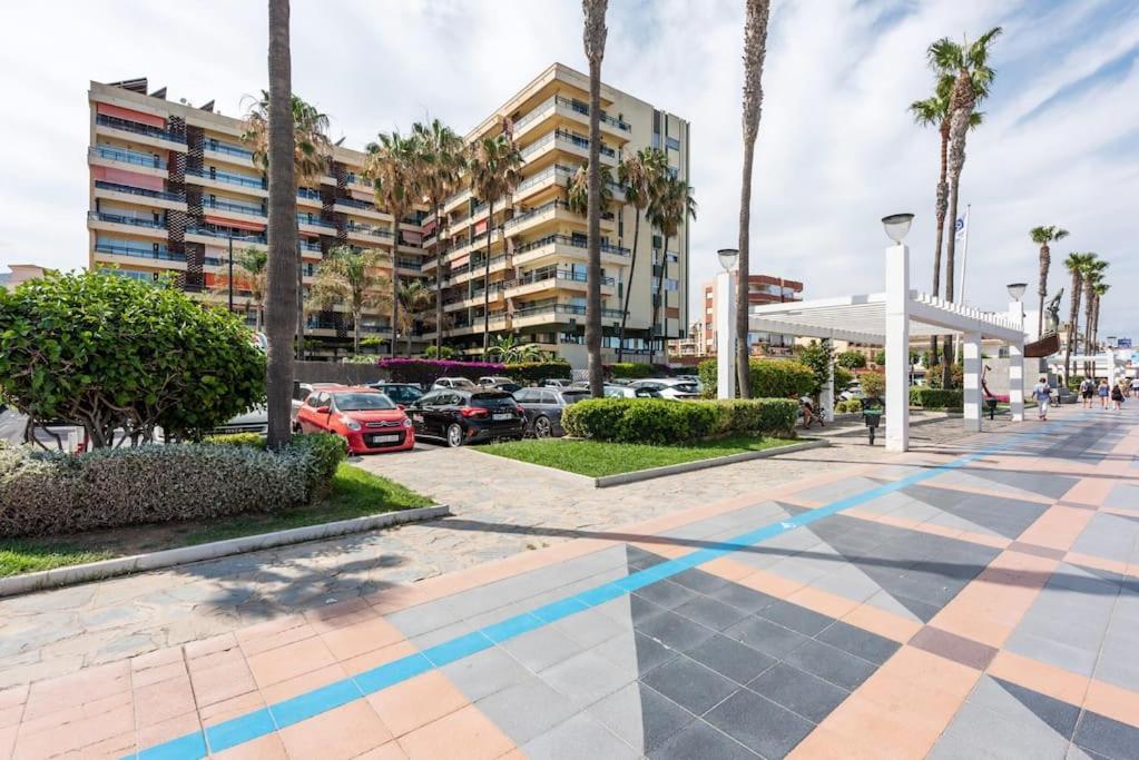 Apartamento Remo Carihuela A Pie De Playa Parking Privado *