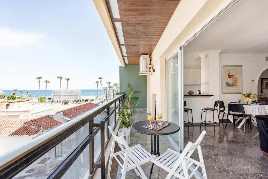 Remo Carihuela A Pie De Playa Parking Privado Torremolinos