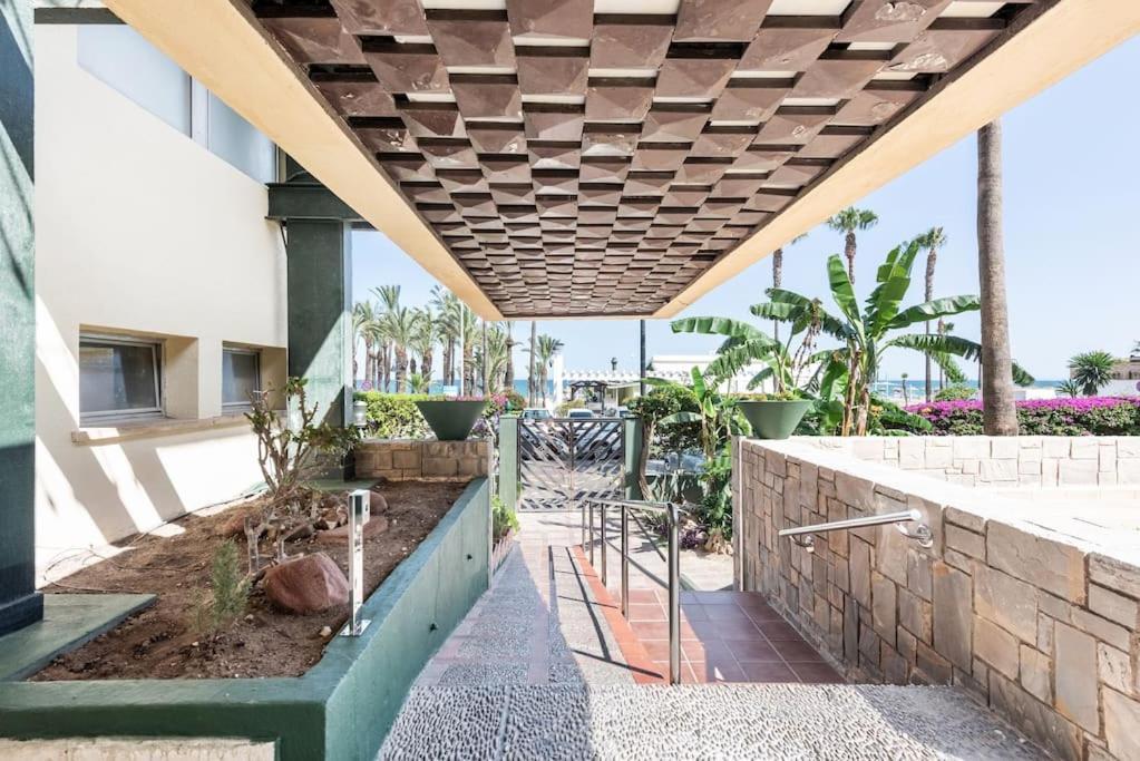 Remo Carihuela A Pie De Playa Parking Privado Torremolinos